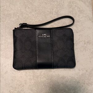 Coach Signature Black Wristlet